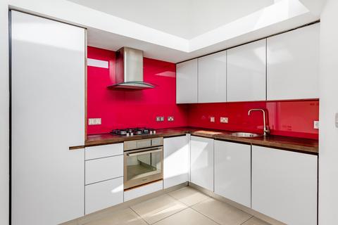 2 bedroom apartment for sale, Harmood Grove, London NW1