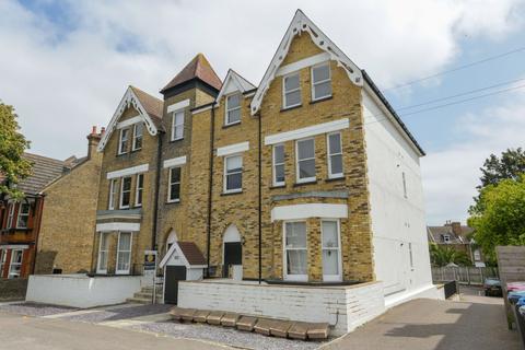 2 bedroom flat to rent, South Eastern Road, Ramsgate, Kent, CT11