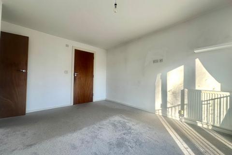 2 bedroom flat to rent, South Eastern Road, Ramsgate, Kent, CT11
