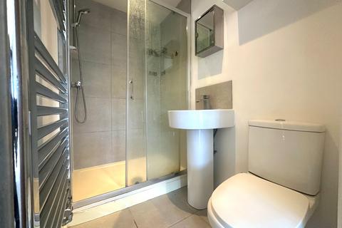 2 bedroom flat to rent, South Eastern Road, Ramsgate, Kent, CT11