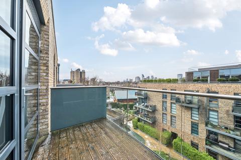 1 bedroom apartment for sale, Pages Walk, London
