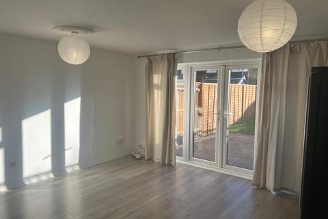 3 bedroom flat to rent, brookfield, woking GU21