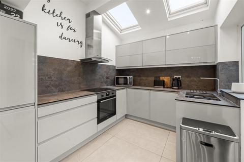 2 bedroom terraced house for sale, Barwick Place, Sale