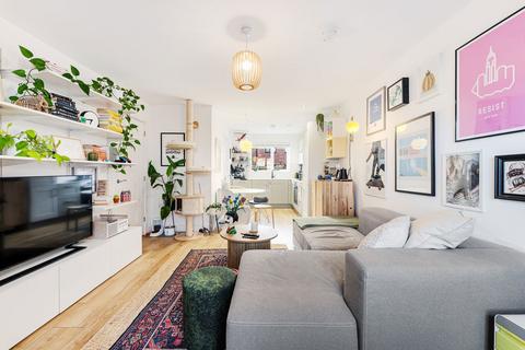 2 bedroom terraced house for sale, Liverpool Street, Salford M5