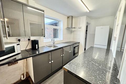 3 bedroom terraced house for sale, Western Road, Newhaven