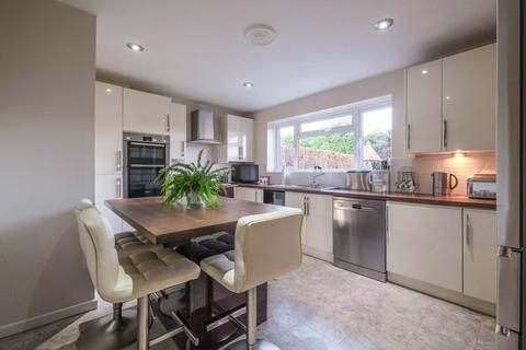 4 bedroom detached house for sale, Cardinal Close, Holmfirth HD9