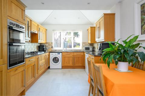 4 bedroom detached house for sale, Florence Close, WALTON-ON-THAMES, KT12