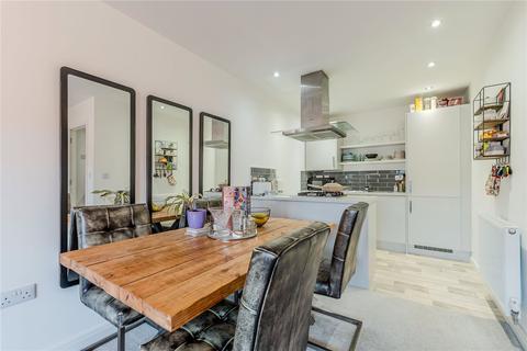 2 bedroom apartment for sale, Horsforde View, Newlay, Leeds