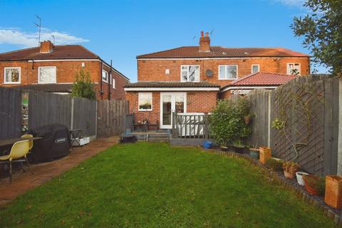 3 bedroom semi-detached house for sale, Barrington Avenue, Hull