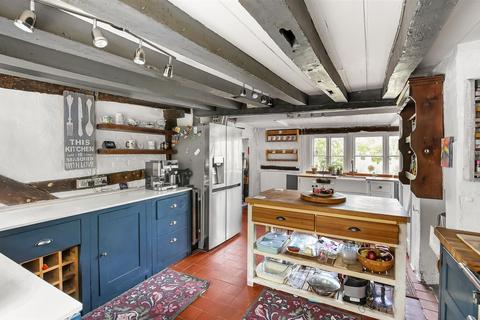4 bedroom detached house for sale, Wonston