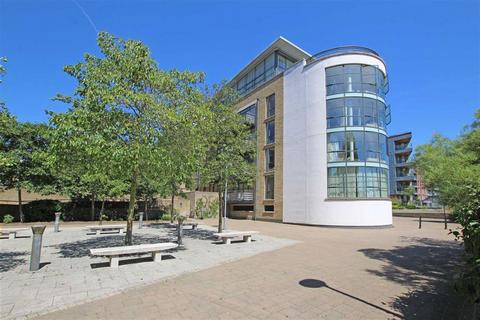 2 bedroom flat to rent, Goat Wharf, Brentford TW8