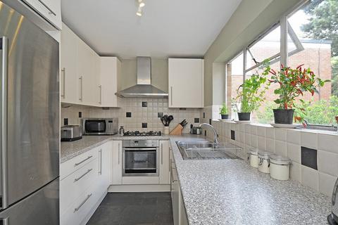 2 bedroom flat to rent, Shepherds Hill, Highgate, London, N6