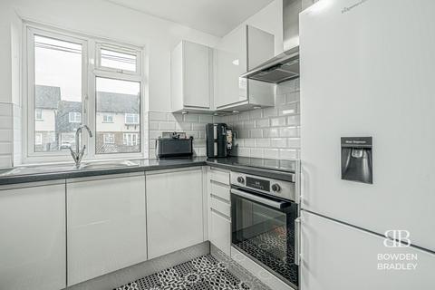 1 bedroom maisonette for sale, Buxton Road, Waltham Abbey, EN9