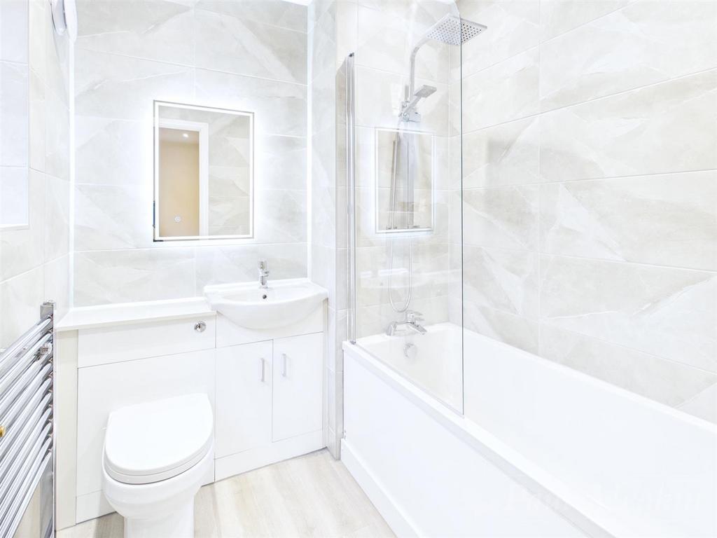 Master ensuite