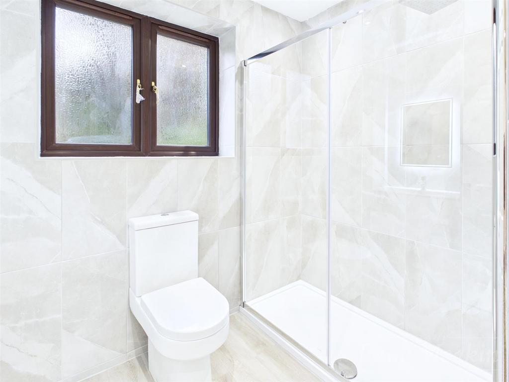Family shower room