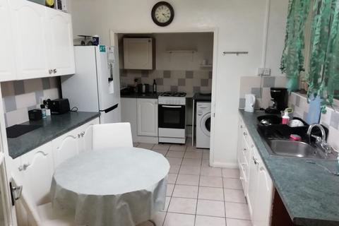 3 bedroom terraced house to rent, Keir Hardie Way,  Barking, IG11