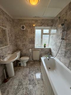 3 bedroom terraced house to rent, Keir Hardie Way,  Barking, IG11