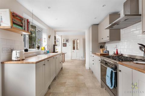 3 bedroom semi-detached house for sale, Queens Road, Evesham WR11