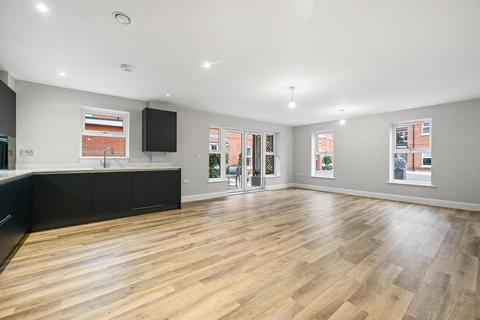 undefined, Meadow Court, Iver