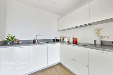 1 bedroom flat for sale, Madeira Street, LONDON E14