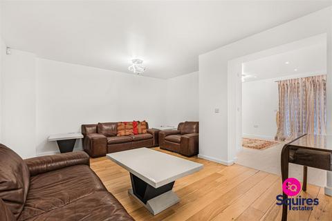 3 bedroom end of terrace house to rent, Morphou Road, Mill Hill