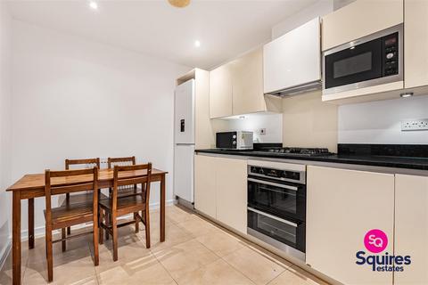 3 bedroom end of terrace house to rent, Morphou Road, Mill Hill