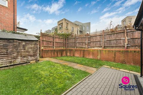 3 bedroom end of terrace house to rent, Morphou Road, Mill Hill
