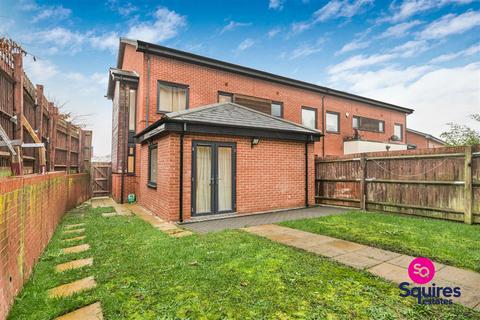 3 bedroom end of terrace house to rent, Morphou Road, Mill Hill