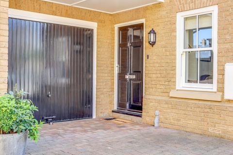 5 bedroom detached house for sale, Gunners Rise, Shoeburyness SS3