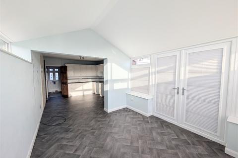 undefined, Russell Avenue, Balderton, Newark