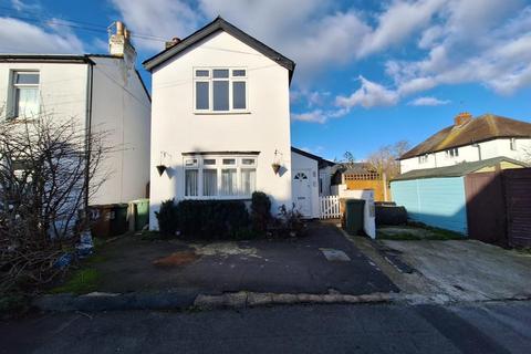 3 bedroom house to rent, St. Andrews Road, Carshalton