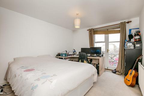2 bedroom flat to rent, Brompton Park Crescent, SW6