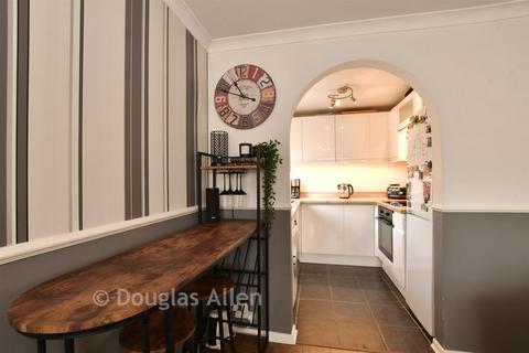 1 bedroom flat for sale, Holland Close, Romford, Essex