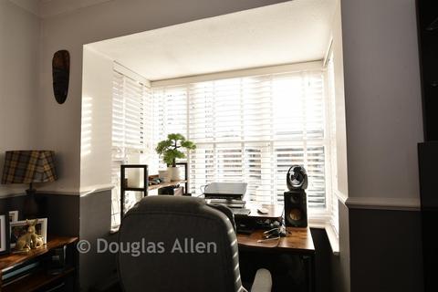undefined, Holland Close, Romford RM7