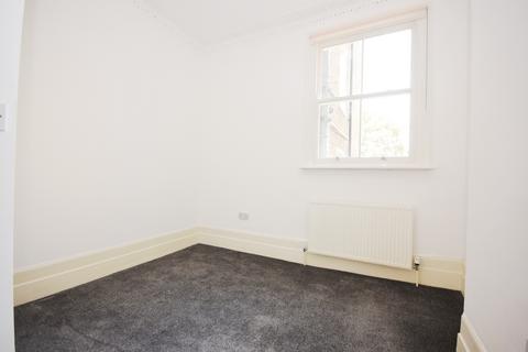 1 bedroom flat to rent, Tresco Road Peckham SE15