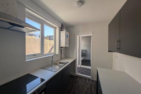 3 bedroom terraced house to rent, Borough Road, Darlington DL1