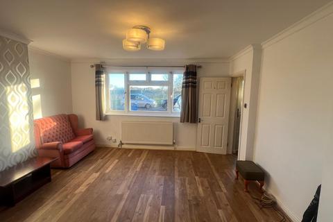 2 bedroom terraced house to rent, Farnborough GU14