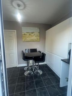 2 bedroom terraced house to rent, Farnborough GU14