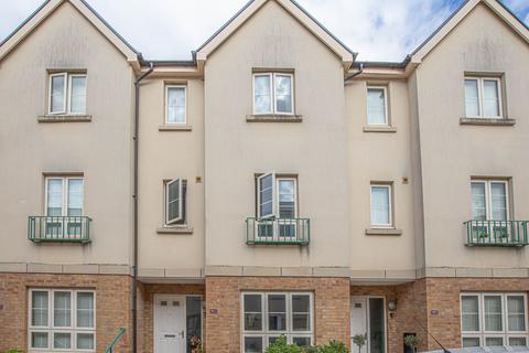 4 bedroom terraced house for sale, Sir Bernard Lovell Road, Malmesbury, SN16