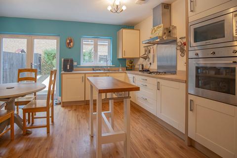 4 bedroom terraced house for sale, Sir Bernard Lovell Road, Malmesbury, SN16