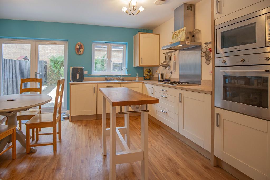 Kitchen Family Room