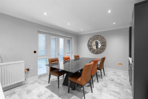 5 bedroom detached house for sale, Heron View, Motherwell