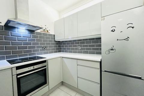 2 bedroom flat to rent, Cricklewood Broadway, Cricklewood, NW2