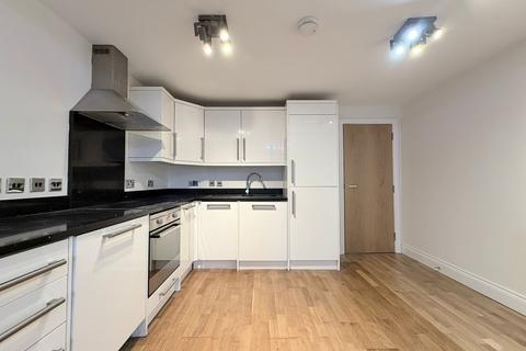 2 bedroom flat to rent, Gordon Avenue, Stanmore, HA7