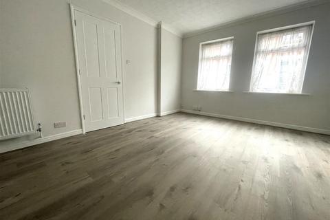 2 bedroom flat for sale, King Street, Southsea