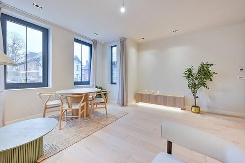2 bedroom flat to rent, Creswick Road, Ealing, Acton, W3