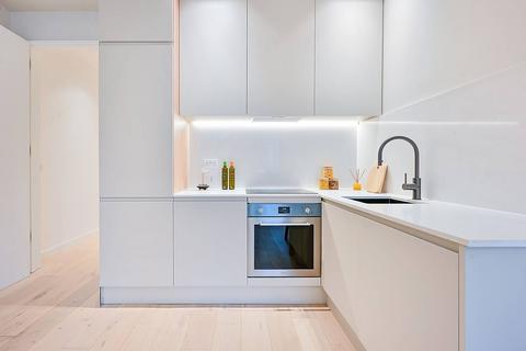 2 bedroom flat to rent, Creswick Road, Ealing, Acton, W3