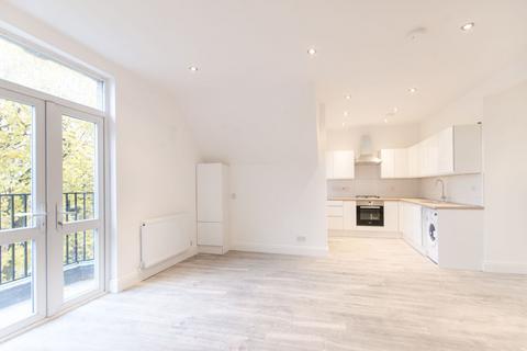 2 bedroom flat to rent, Park Avenue, Willesden Green, London, NW2