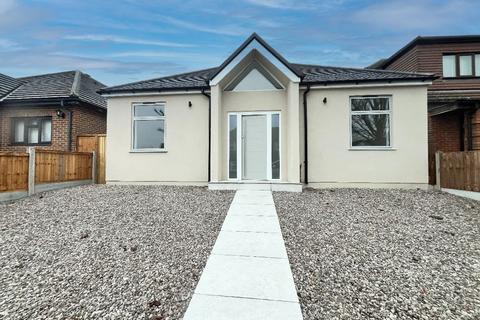 4 bedroom bungalow for sale, Homeway, Romford