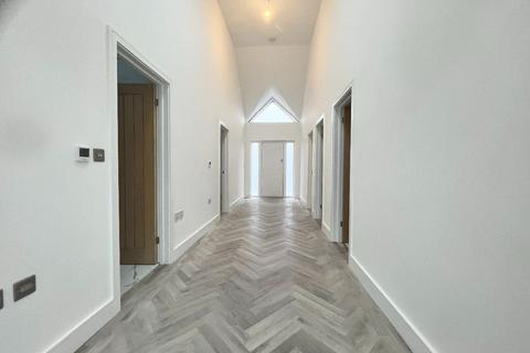 4 bedroom bungalow for sale, Homeway, Romford